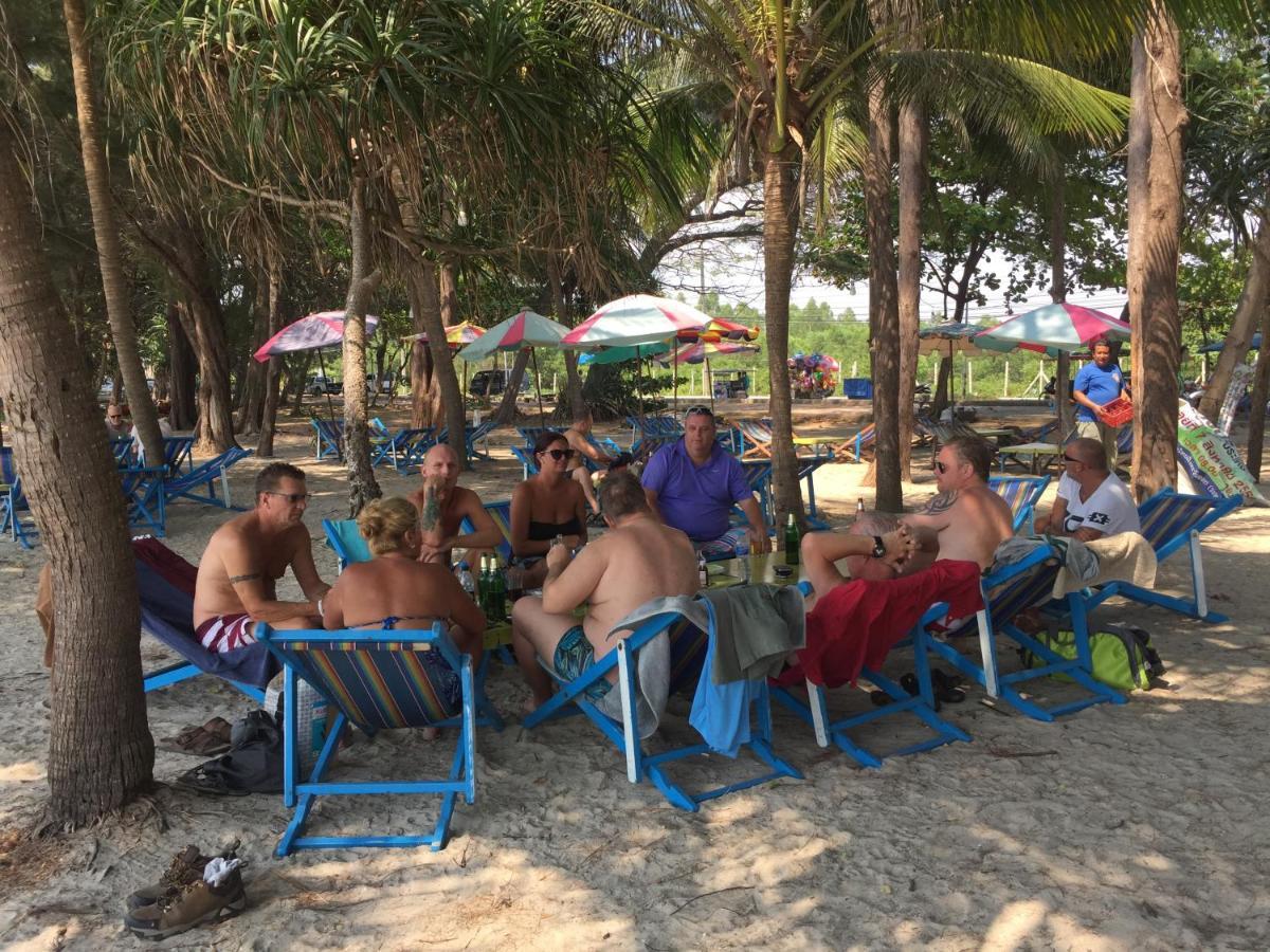 Harry'S Beach Club 班佩 外观 照片