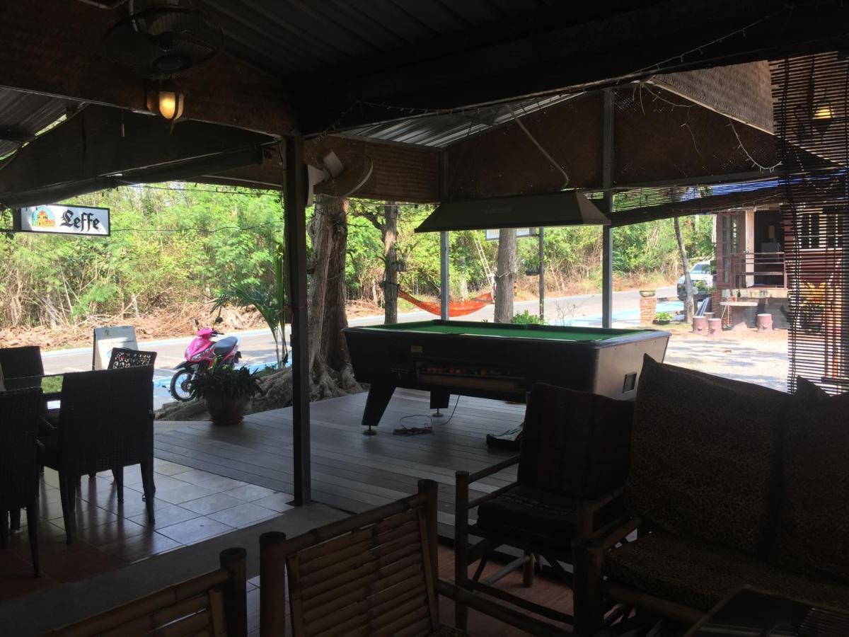 Harry'S Beach Club 班佩 外观 照片