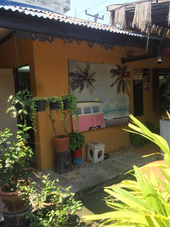Harry'S Beach Club 班佩 外观 照片