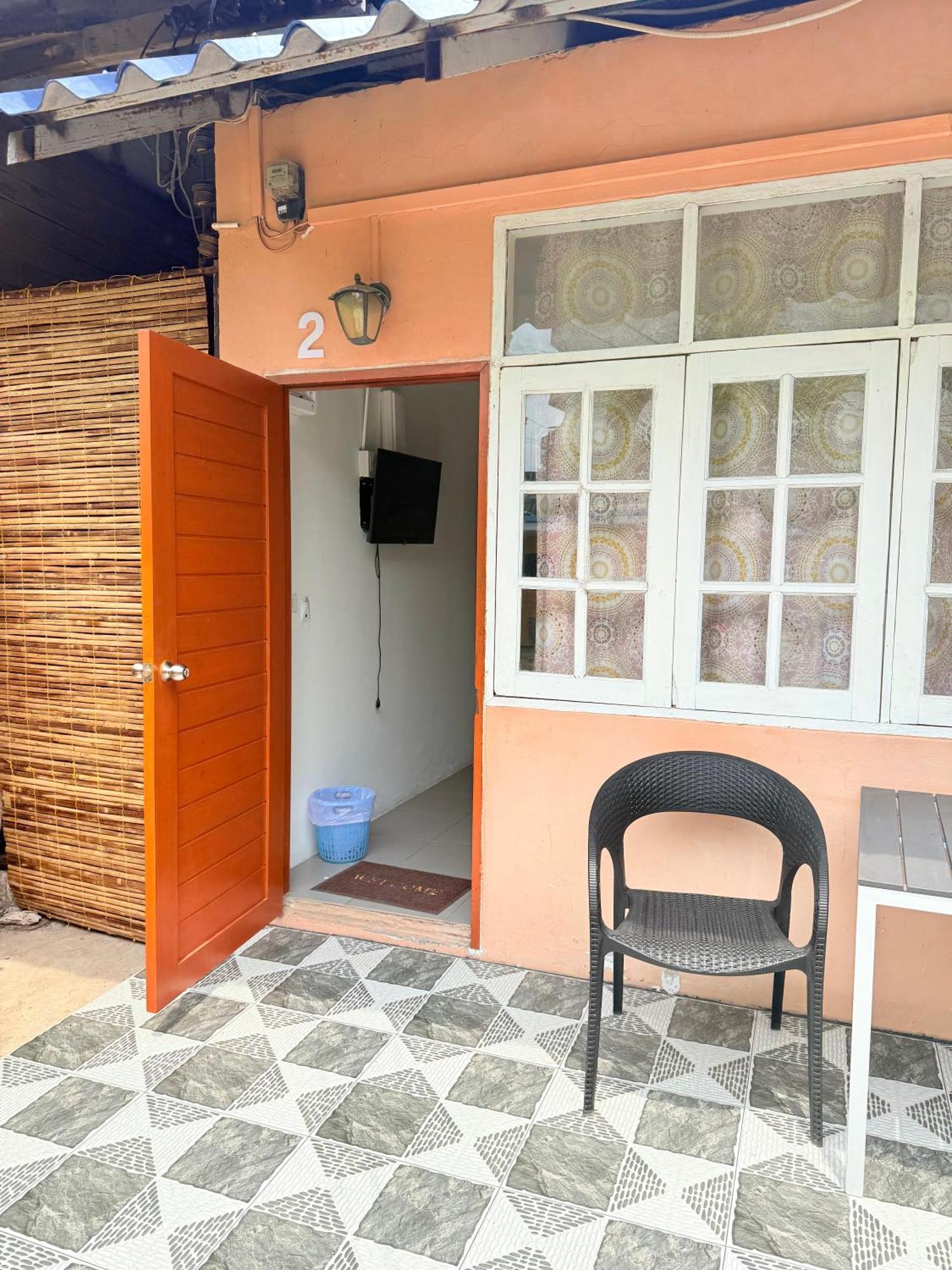 Harry'S Beach Club 班佩 外观 照片